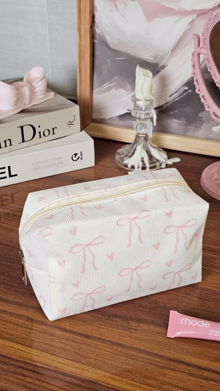 حقيبة مكياج الفيونكات