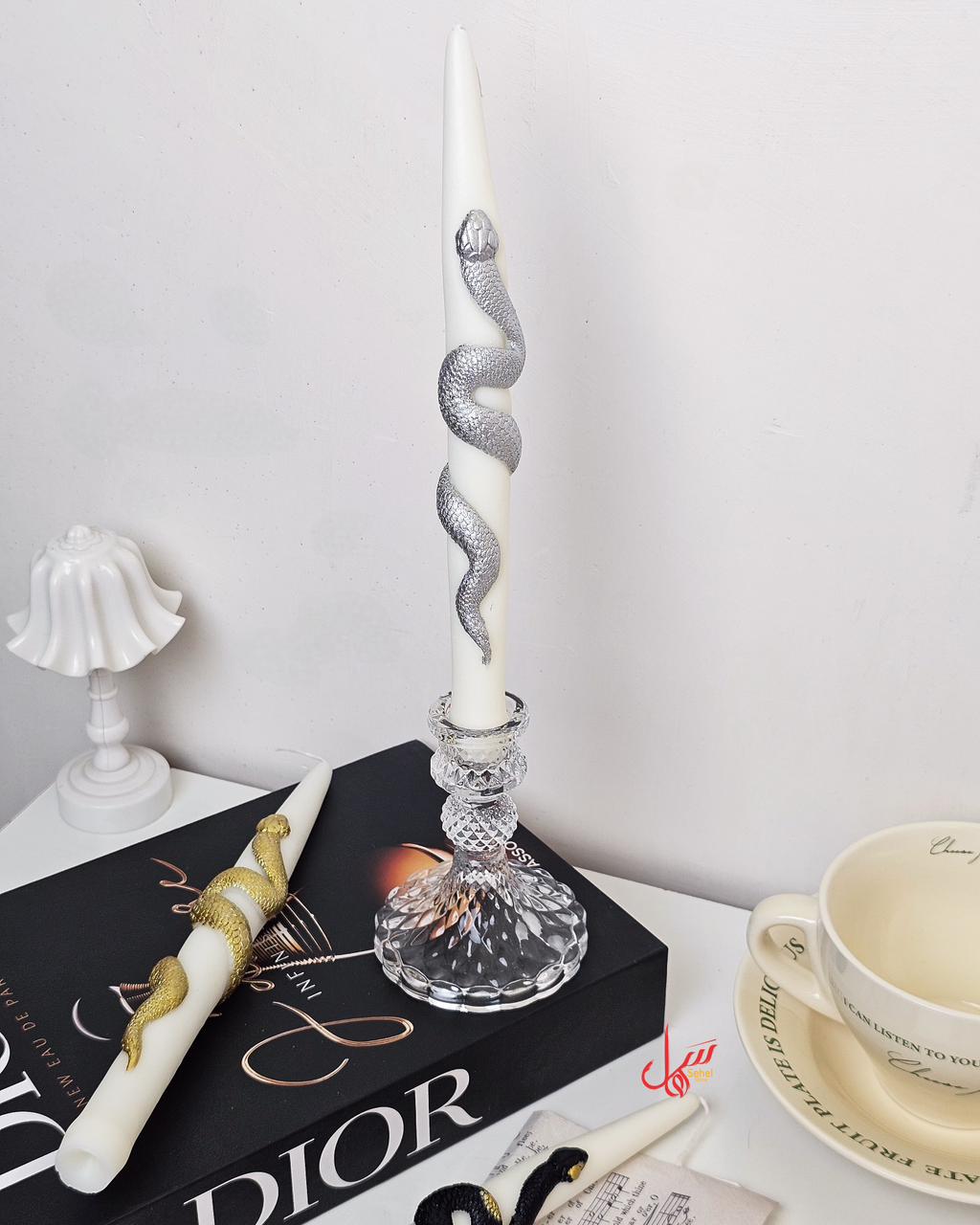 شمعة الافعى المعطرة