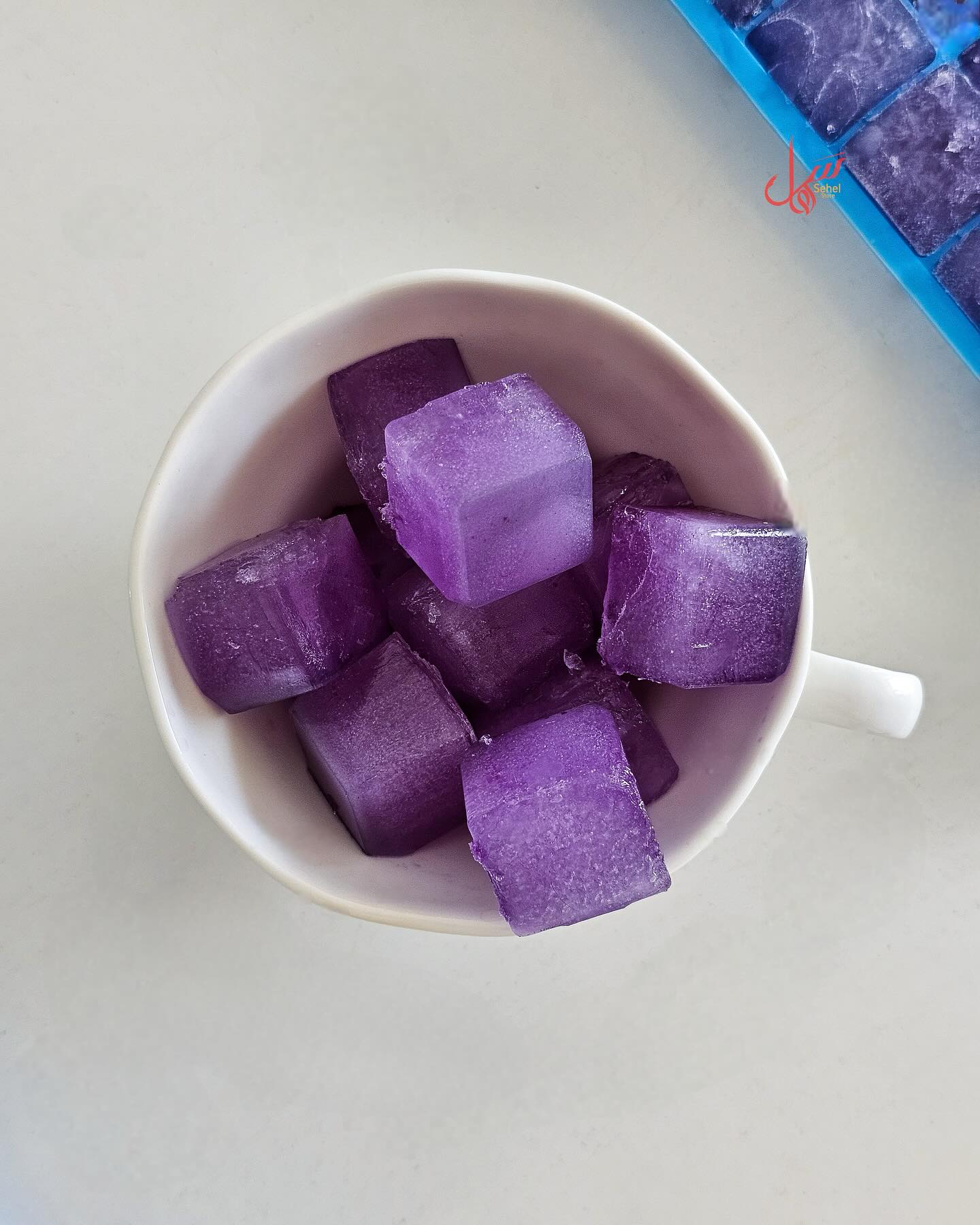 ⁨ ⁨ قالب ثلج مكعبات